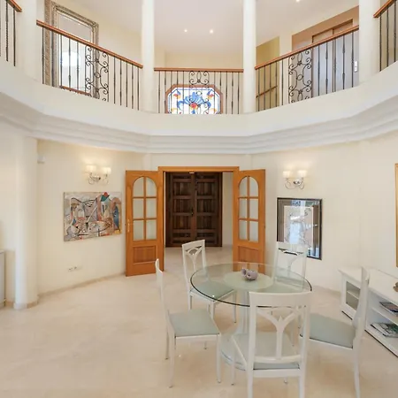 Βίλα De Lujo En Benahavis *